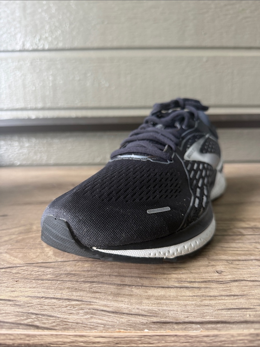 Brooks Men's Adrenaline 21 Nightlife Running Shoes Size 12.5 wide (2E)